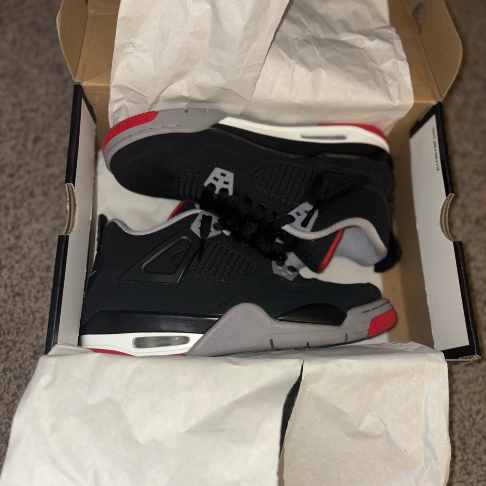 Air Jordan Retro 4 “Bred”